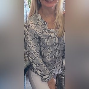 KUT from the Kloth snake print button up blouse XS like new condition